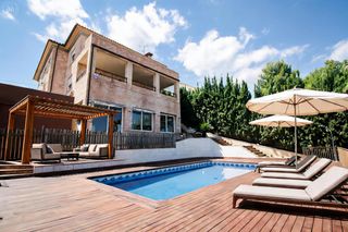 Chalet  Calle río pisuerga. Chalet independiente con piscina y maravillosas vistas