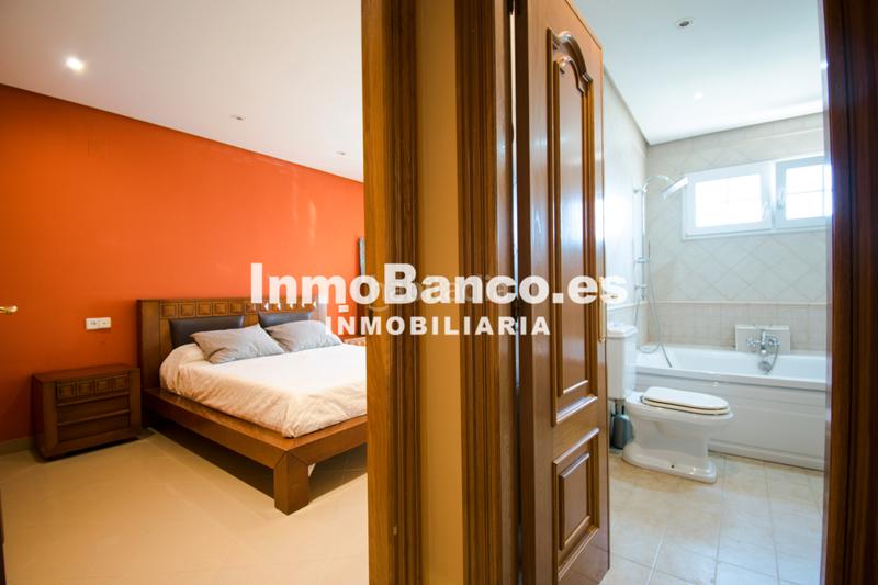 Foto b740a0fd-866e-42b9-b1ab-c03ece1219be. Chalet avec cheminée chauffage parking piscine dans Chiva