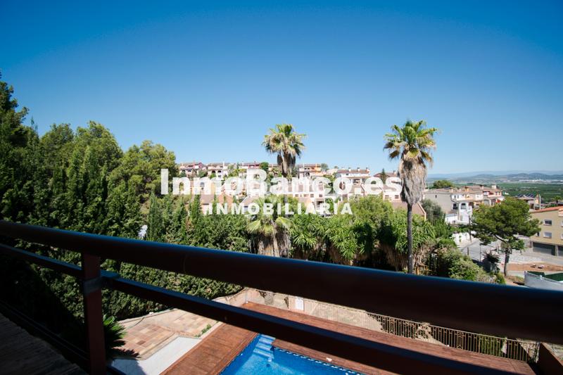 Foto b98a7bfd-e960-4ec5-b0d2-3729e31b4f6a. Chalet avec cheminée chauffage parking piscine dans Chiva