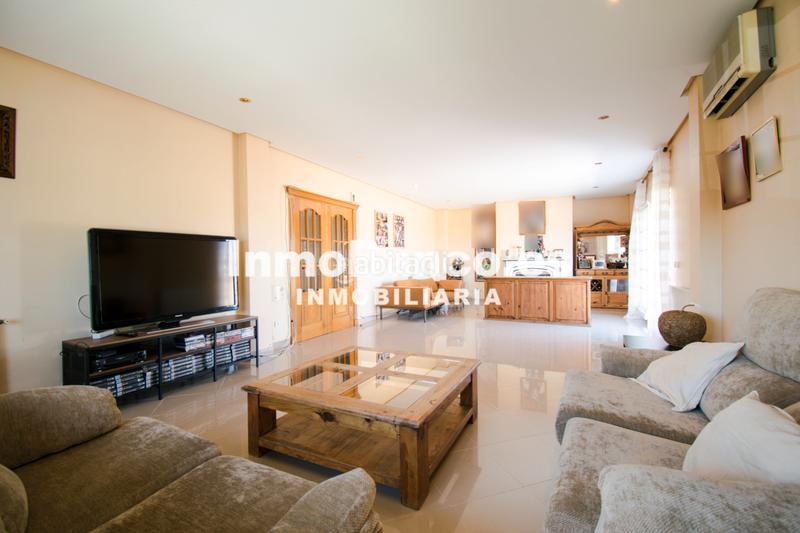 Foto f90cb02c-3068-43e1-8068-057295313732. Chalet avec cheminée chauffage parking piscine dans Chiva