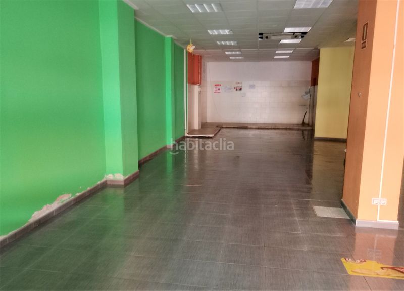 Foto 573393cf-3393-4029-ac76-b6f88f744474. Local comercial a calle del cosmógrafo ramirez 12 a Xàtiva