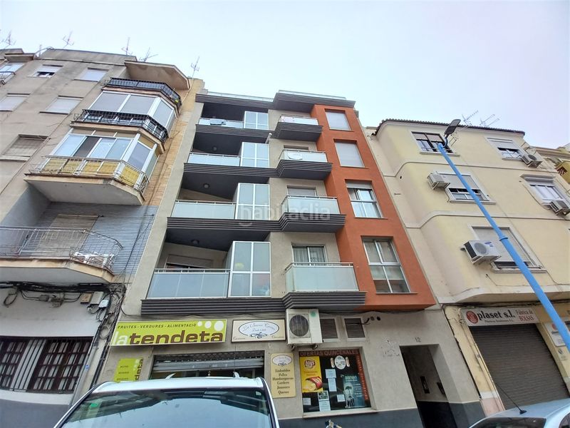 Foto 5e9c2e21-f92d-4688-94fd-113f3f565a69. Local comercial a calle del cosmógrafo ramirez 12 a Xàtiva