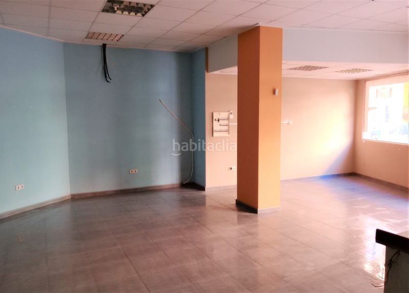 Foto f5855b1f-15ad-416e-8da2-a7fd87b71c9d. Local comercial a calle del cosmógrafo ramirez 12 a Xàtiva