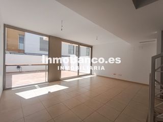 Location Maison jumelée à Núcleo Urbano. Disponible a partir de abril , sin amueblar y sin electrodomésti