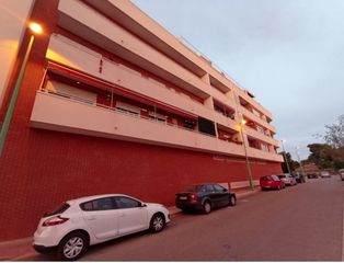 Aparcament cotxe a Carrer Benissanó 12