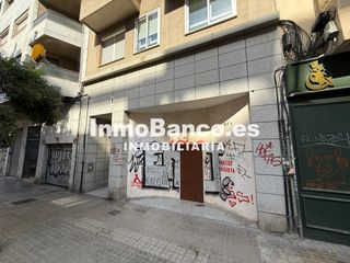 Local Comercial a Avinguda del Cardenal Benlloch 23