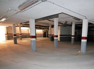 Parking voiture  Avinguda de la senyera 16. Sin comisión de la agencia