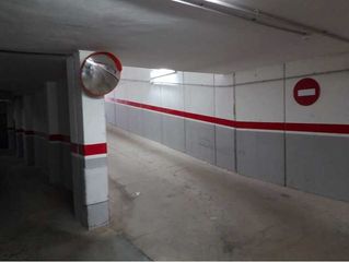 Car parking in Calle caballeros 41. Sin comisión de agencia