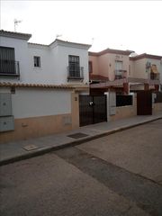 Maison à Calle gloria fuertes 20. Ocupado no se puede visitar ni hipotecar, sin comisión de agenci