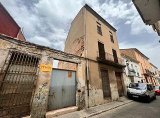 Casa  Carrer sant vicent màrtir 23. Alquilado, no visitable no hipotecable, sin comisión de agencia