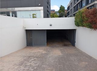 Car parking in Carrer de charles robert darwin 20. Sin comisión de agencial al comprador