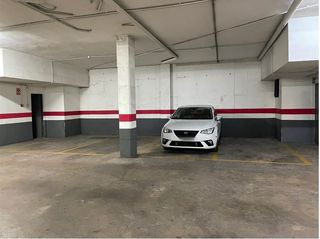 Parking voiture à Calle de la virgen de gracia 174. No cobramos comisión de agencia al comprador