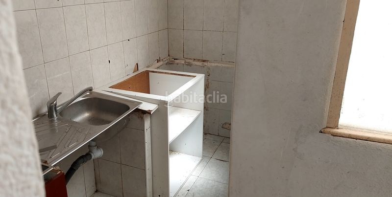 Foto c40c689a-8c72-458f-afc4-2ba017277303. Pis a Riba - roja de Túria