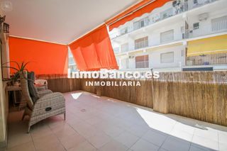 Piso  Carrer de les illes balears. Magnifica vivienda a primera l�nea de playa