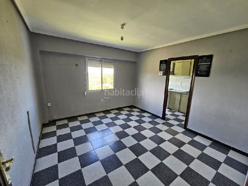Foto d639336f-18b1-4b4f-90b3-a7724bc68726. Pis a calle doctor corachán 43 a Centro Chiva