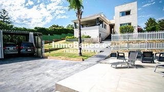 Chalet à Calle àngel guimerà 15. Chalet independiente perfecto para entrar a vivir
