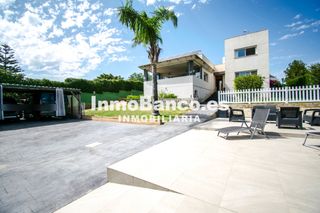 Chalet  Calle àngel guimerà 15. Chalet independiente perfecto para entrar a vivir