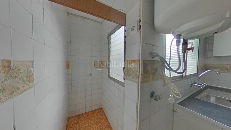 Foto 0e0f8362-5b7b-43a5-a3f7-495f7b47b582. Piso en carrer del literat azorín 8 en Cardenal Benlloch Mislata