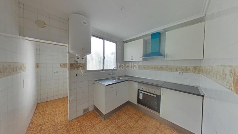 Foto 520f2bdd-afa3-45fa-8a85-9d6aba7a6c6b. Piso en carrer del literat azorín 8 en Cardenal Benlloch Mislata