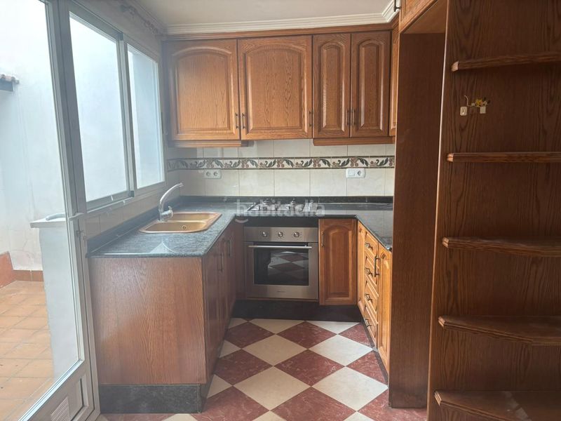 Foto fc94cf4f-0987-4feb-83d1-6761078aa297. Casa a calle del almazar 13 a Utiel