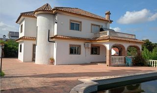 Chalet  Calle cerrajeros 282b. Sin comisión de agencia. chalet rustico