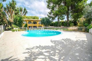 Chalet  Carrer la lluna 20. Chalet independiente en cumbres de calicanto