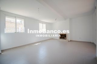 Chalet en Carrer de la foia de bunyol 65. Sin comisi�n de agencia , subasta comercial
