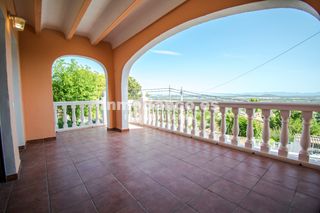 Chalet  Calle río ebro 1618. Chalet adosado con acceso a pie de calle, terraza, jardín y posi