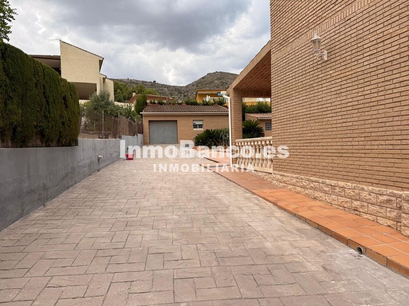 Foto b324720b-3416-48d0-af72-09cec7af1564. Xalet a avenida del rio turia 587 a Sierra Perenchiza-Cumbres de Calicanto-Sto Domingo Chiva