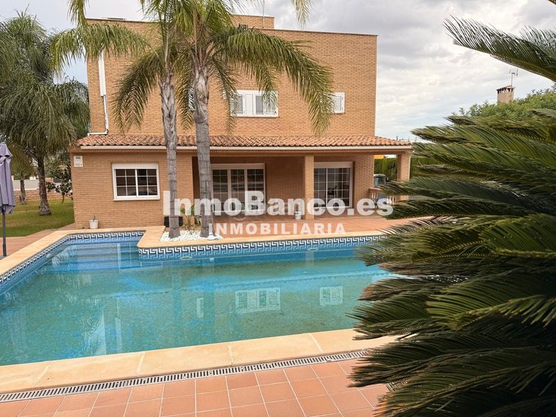 Foto f11b2b39-8730-4568-8924-39f39e71be36. Xalet a avenida del rio turia 587 a Sierra Perenchiza-Cumbres de Calicanto-Sto Domingo Chiva