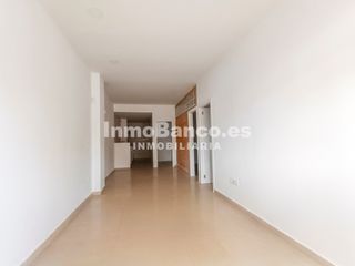 Pis  Avinguda concórdia" 25 d'abril. Vivienda bajo reformada, sin comisión al comprador