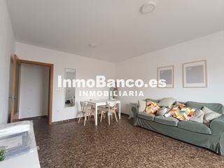 Etagenwohnung in Carrer del segreny 2. Sin comisión al comprador , haznos tu oferta a partir 121000€