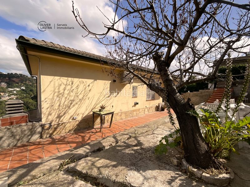 Foto 284cd9de-930d-481e-9ac7-f26481c3a427. Casa a Corbera de Llobregat