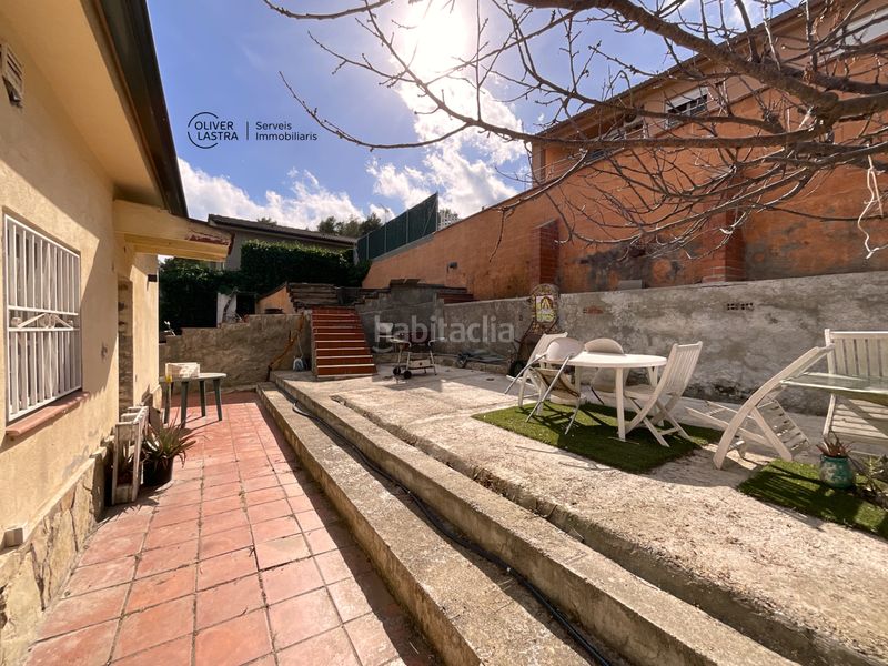 Foto a90256f9-8db0-44ba-a36d-6ccb86e31074. Casa a Corbera de Llobregat