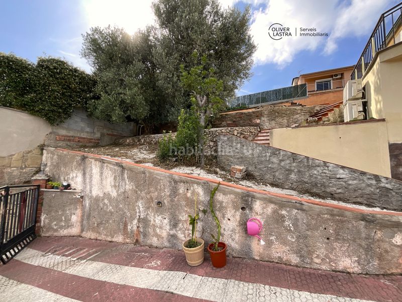 Foto b220dd82-190b-4c3e-84aa-4becef33661a. Casa a Corbera de Llobregat