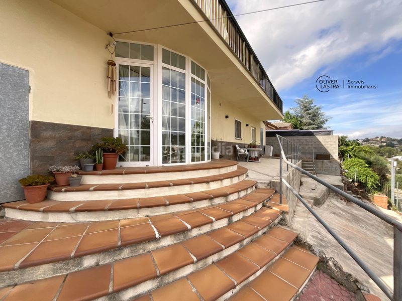 Foto c779b86d-4719-49a3-9761-081a8a4a0dcc. Casa a Corbera de Llobregat