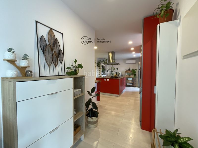 Foto eb2deff2-8468-4a85-b9d6-fb153d646b17. Casa a Corbera de Llobregat