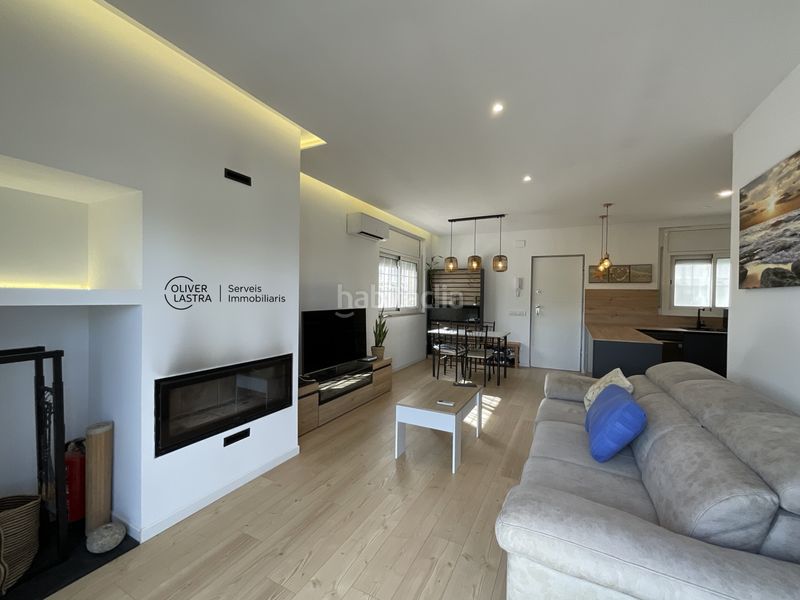 Foto f83e064b-a2e6-40db-8dbc-a7f35e4ead0c. Casa a Corbera de Llobregat