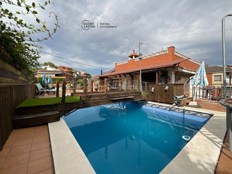 Foto 2f3208a8-35cd-4029-ae05-eef240a5bbea. Haus mit parking pool in Castellbisbal