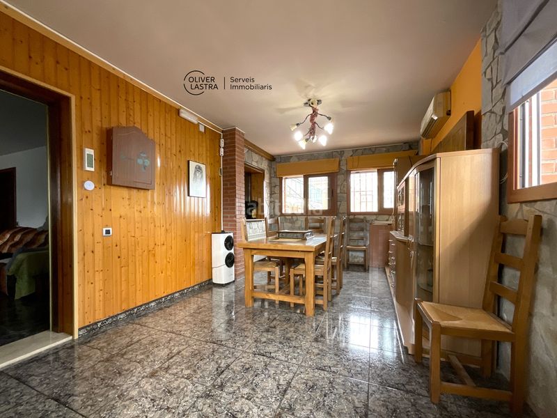 Foto 4319b0b9-5b76-486c-afc6-cdc7f4309172. Haus mit parking pool in Castellbisbal