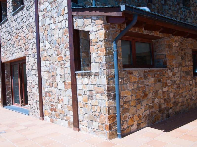 Foto bb346538-0f74-4020-9ffc-317fa0edb7ce. Casa adossada a El Forn-Prats-Meritxell Canillo