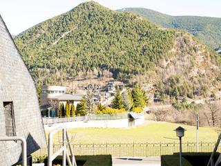 Casa adossada a La Massana. Casa totalmente reformada en venta en sispony