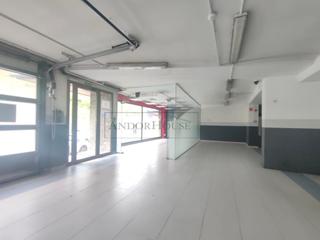 Lloguer Local Comercial a Escaldes-Engordany. En venta o en alquiler.. local con muchos metros y muchas posibi