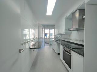 Lloguer Pis  N/a. Piso en el centro de escaldes, 3 habitaciones, 2 baños, terraza,