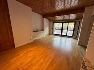 Location Appartement à Encamp. Àtic de 3 dormitoris en lloguer al centre dencamp