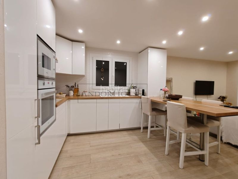 Foto e23e00e7-a2bf-40da-b0b9-04f31125d08c. Pis amb aparcament a Els Vilars d´Engordany Escaldes-Engordany