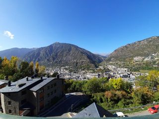 Casa adossada  Urbanització la plana. Preciosa casa adosada en la urbanització la plana descaldes, a 5