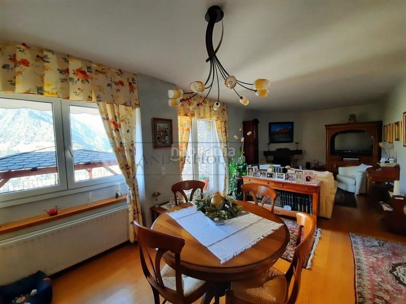 Foto 0bfe9a8a-27fc-4c9b-8be0-4c745521e89b. Casa adossada amb aparcament a Els Vilars d´Engordany Escaldes-Engordany