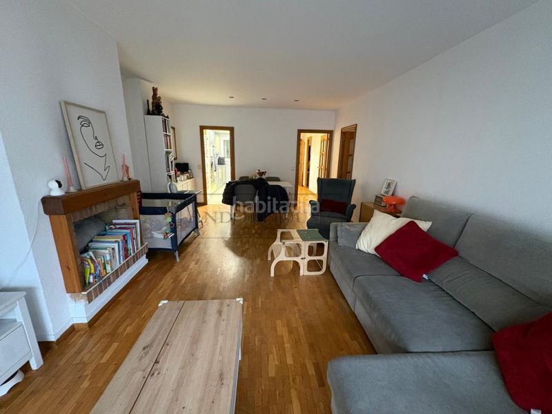 Foto 4ffb564a-4597-4531-8118-7649ae5761a6. Pis amb aparcament a Centro Andorra la Vella