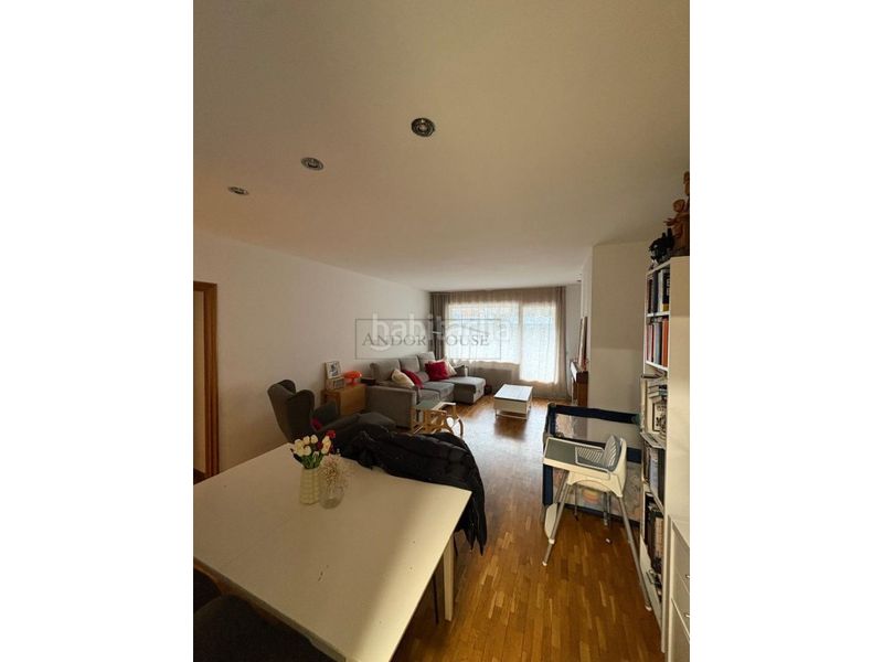 Foto 9944a1e8-e86d-40dc-a83c-0307d1d9a540. Pis amb aparcament a Centro Andorra la Vella